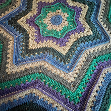 Load image into Gallery viewer, 6-Day Ridgy Didge Star Blanket - Crochet Pattern by Betty McKnit
