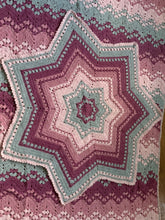 Load image into Gallery viewer, 6-Day Sweetheart and Sweetheart Star Blanket Pattern Bundle
