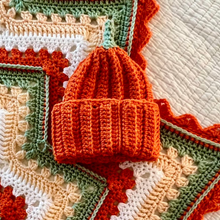 Load image into Gallery viewer, Easy Crochet Pumpkin Hat Pattern for Babies - By Betty McKnit
