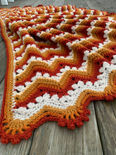 Load image into Gallery viewer, 6-Day Blanket Bundle - Six Classic Crochet Patterns by Betty McKnit
