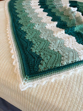 Load image into Gallery viewer, 6-Day Blanket Bundle - Six Classic Crochet Patterns by Betty McKnit
