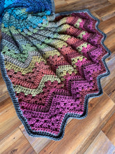 Load image into Gallery viewer, 6-Day Chunky Throw Crochet Pattern by Betty McKnit
