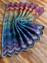 Load image into Gallery viewer, 6-Day Chunky Throw Crochet Pattern by Betty McKnit
